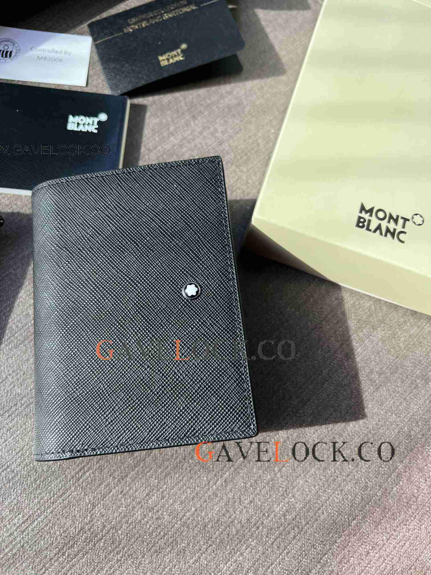 AAA Replica Montblanc Sartorial Vertical Wallet 4CC with Coin holder Zip
